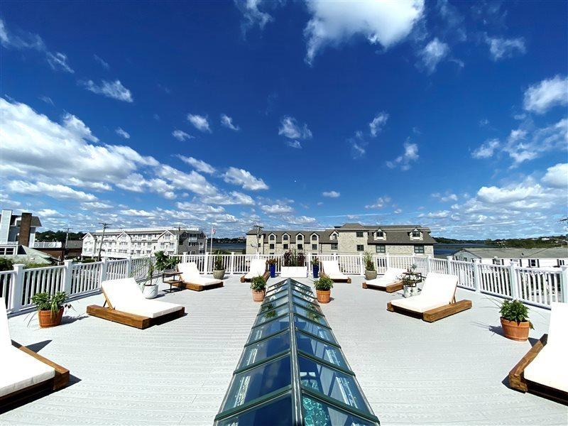 Comfort Inn At Newport Beach Мидлтаун Экстерьер фото