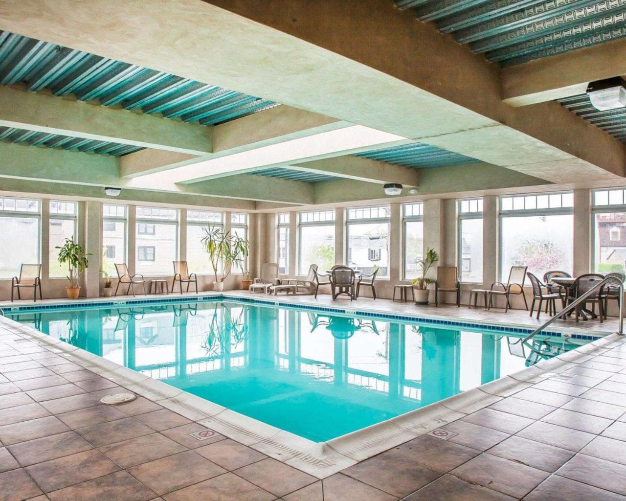 Comfort Inn At Newport Beach Мидлтаун Экстерьер фото
