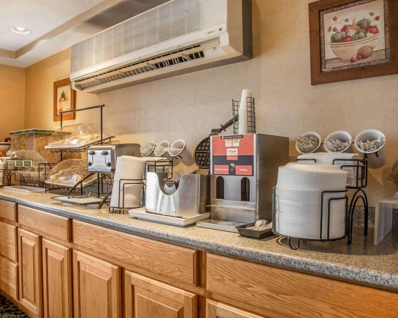 Comfort Inn At Newport Beach Мидлтаун Экстерьер фото