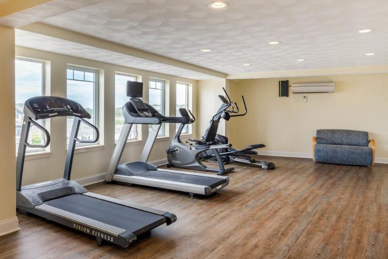 Comfort Inn At Newport Beach Мидлтаун Экстерьер фото
