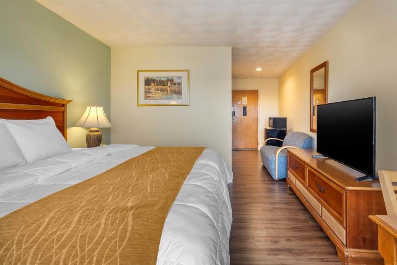 Comfort Inn At Newport Beach Мидлтаун Экстерьер фото